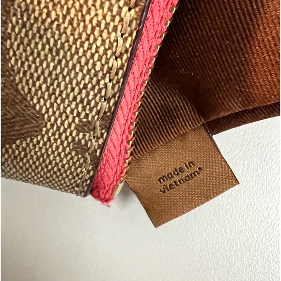 COACH Signature Canvas With Disco Patches. NWOT - Picture 11 of 16